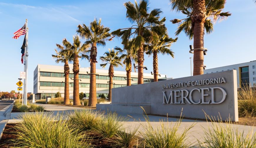 picture of uc merced campus entrance